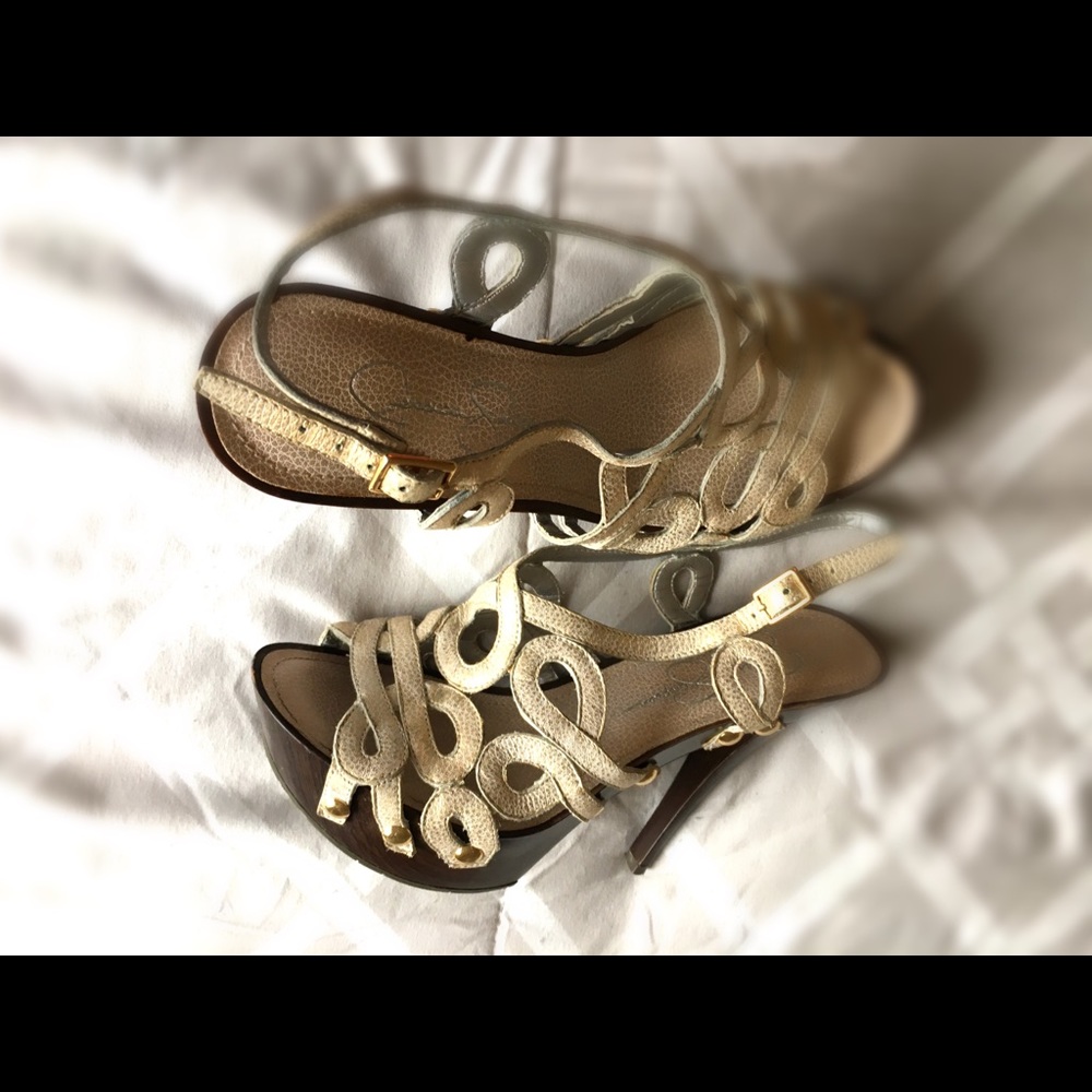 Jessica Simpson heels